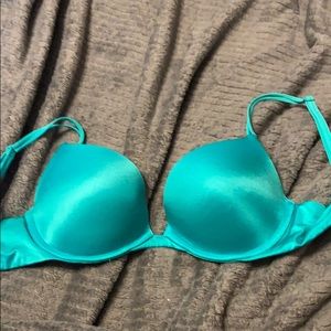 Victoria’s Secret 34c very sexy push up